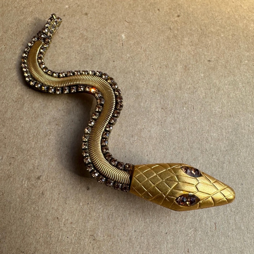 Linda Levinson Designer Jeweled Snake Brooch Smokey Topaz Rhinestone Yellow Gold